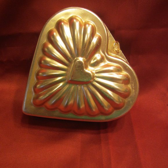 VTG 80'S COPPER HEART SHAPED MOLD WALL DECOR FARMHOUSE CHIC - Picture 2 of 4